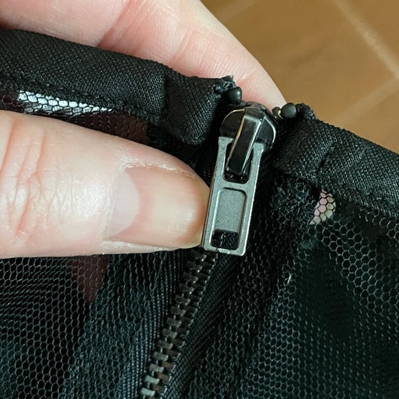 Target Sleeveless black floral embossed dress mesh bodice size medium fit flare - Picture 14 of 16